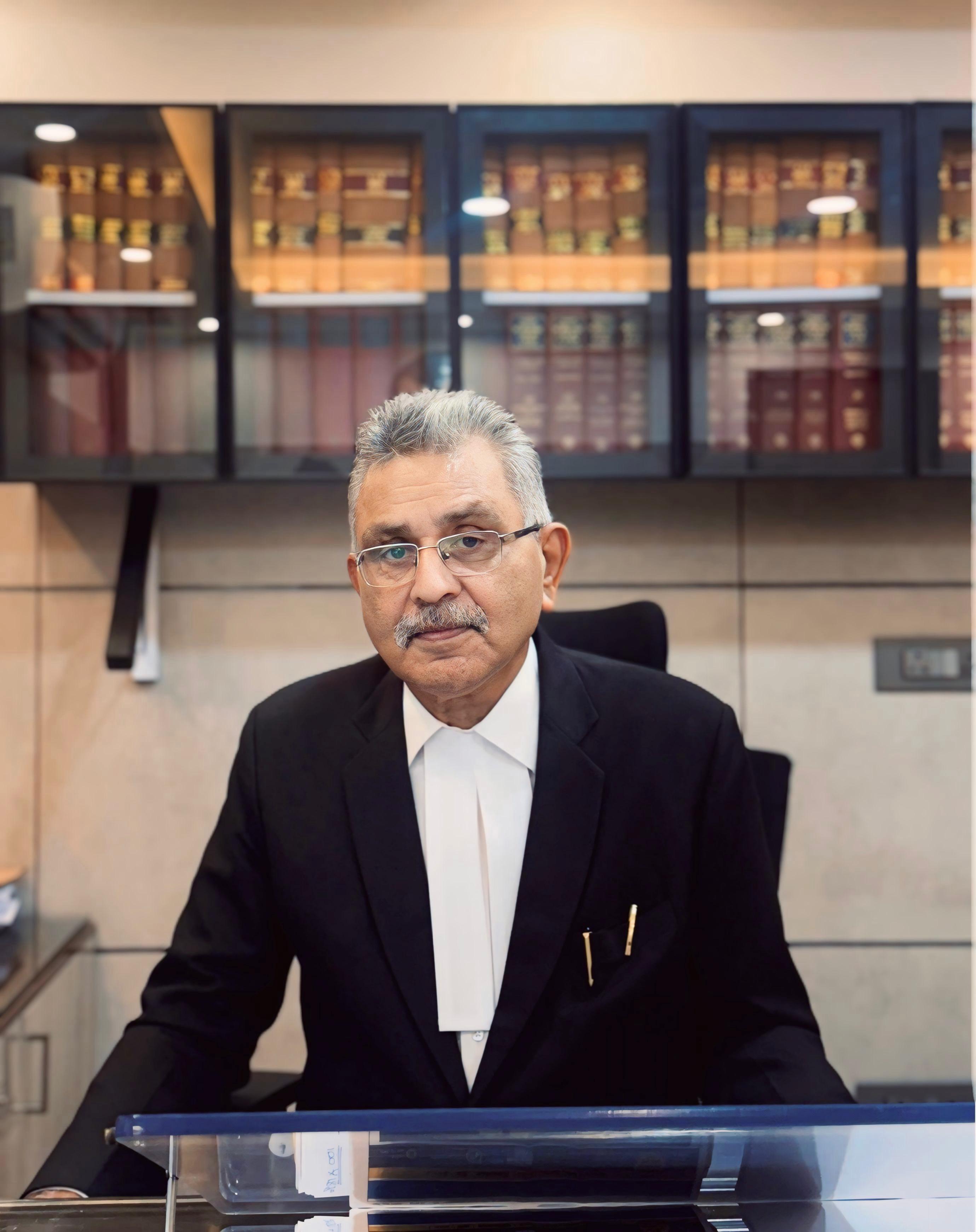 Portrait of Advocate Narendra Prabhakar